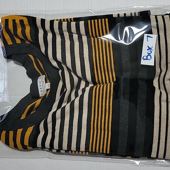 Joseph A SweaterTop, Womens Size Large, Pullover - Picture 8 of 8